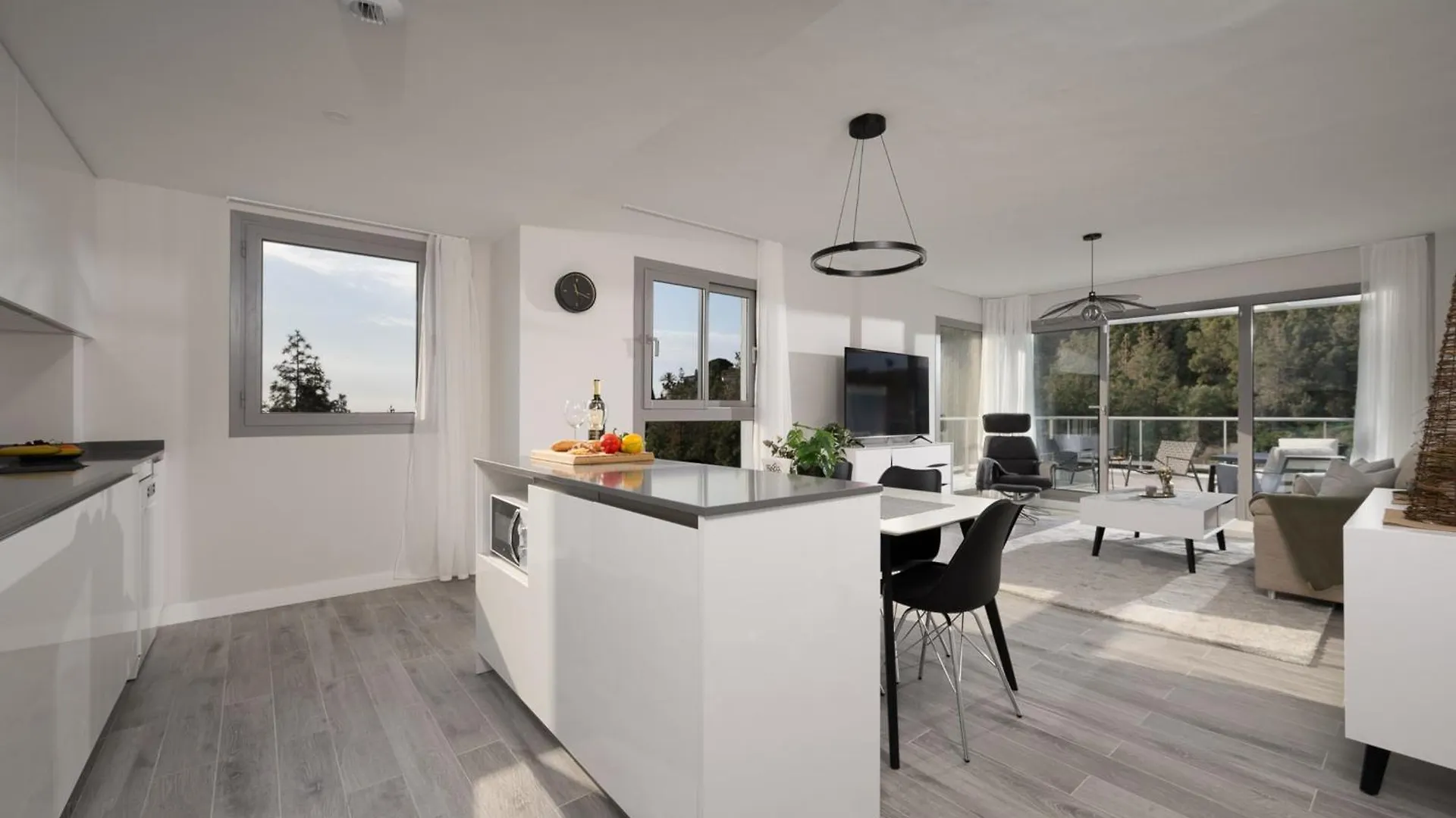Modern 3-Bedroom Apartment In Vitta Nature Mijas  ミハス